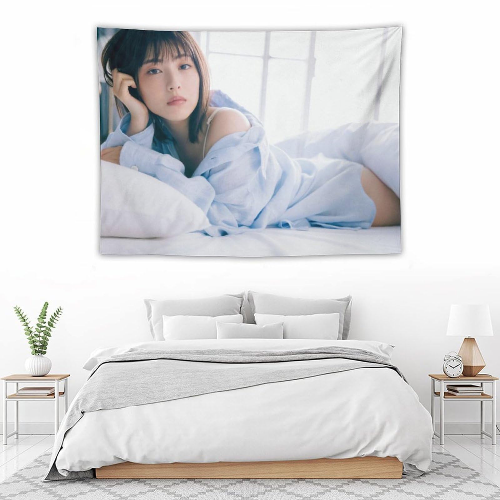 Amazon.co.jp: 浜辺美波 写真ポスター (64) タペストリー ウォール